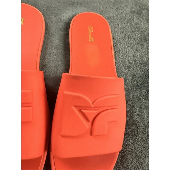 Diane Von Furstenberg "Kellan" Orange Rubber Slide Sandals w/Logo 8M MSRP $200 - Picture 13 of 16